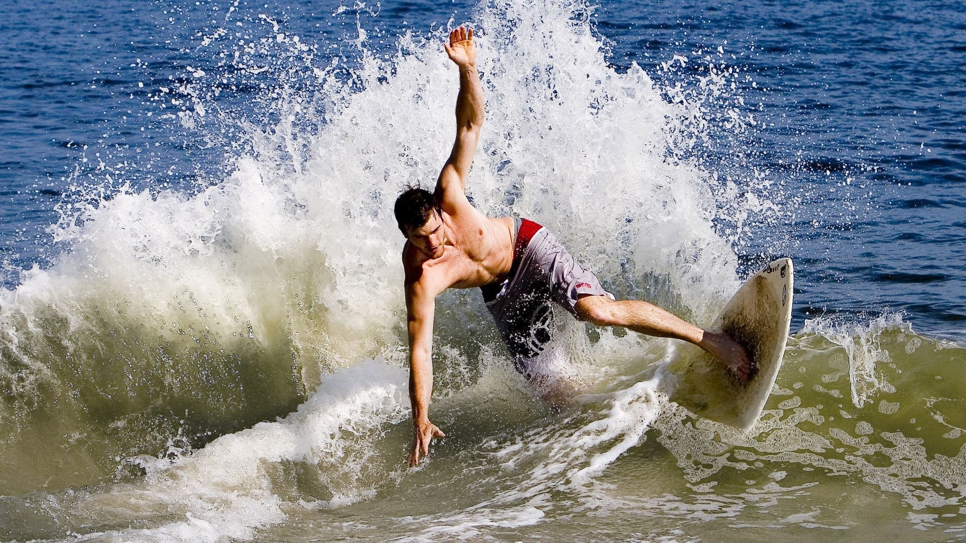 F1引擎轰鸣下的绿茵场，尼斯击溃里昂，演绎另类街道赛焦点战